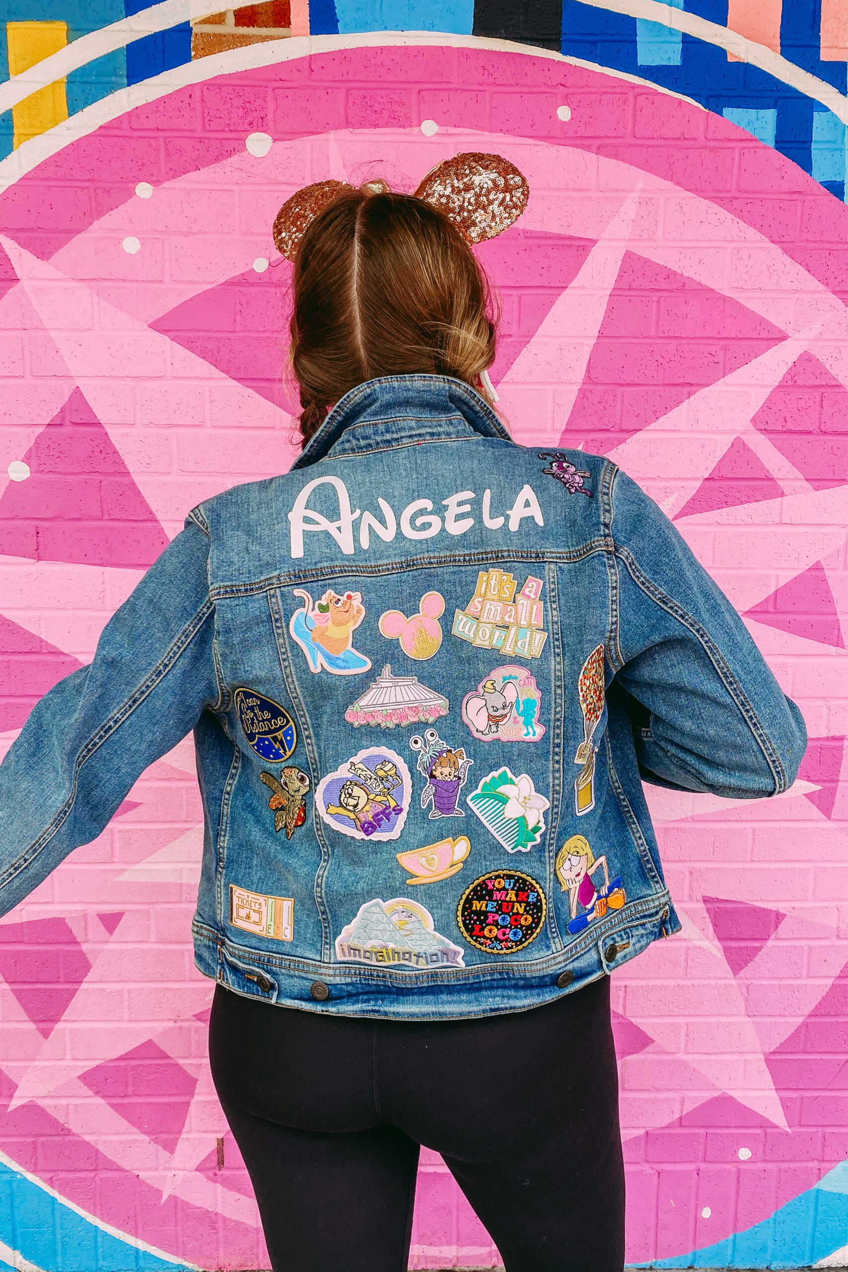 How to DIY A DENIM JEAN JACKET with Iron-on Patches (Gifts for Mom) #shorts  #giftsforher #patches 